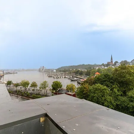 Apartment Himmelskoje Mit Grosse Dachterrasse & Hafenblick By Interhome Lejlighed Flensborg
